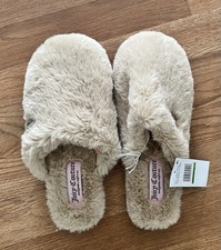 Gorgeous Soft And Cozy juicy couture slippers Beige Size 9-10 Brand New