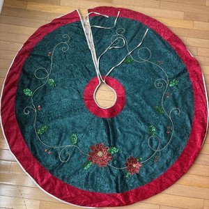 Velvet Christmas Tree Skirt Poinsettias Sequins 1990s
