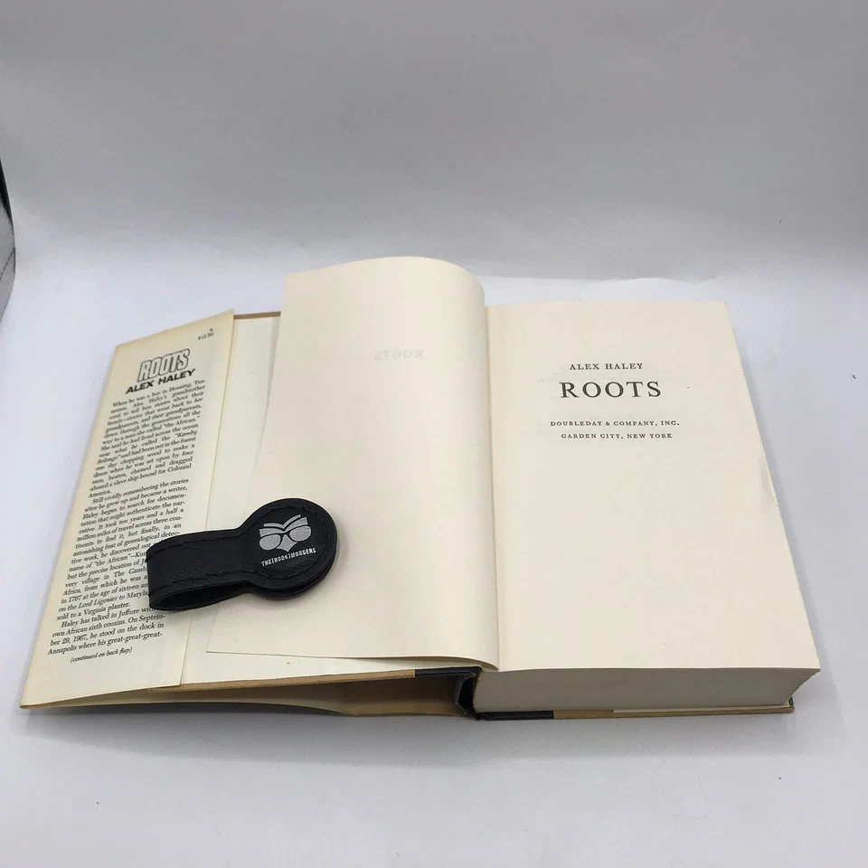 Roots The Saga of an American Family Alex Haley Historical Biographical Novel Foto 3 de 4