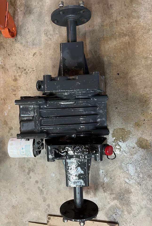 Diferencial hidrostático eje transeje Kubota G1700 G1800 G1900 G2000 Foto 2 de 4