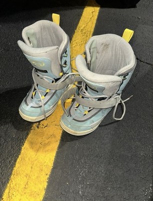 Airwalk Vintage Snowboard Boots Light Blue Grey Men s 7 Women s 8 Good Condition