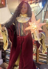 Holiday Time Christmas Animated Noel Motionette Figure Without Wings