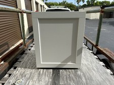 showroom kitchen cabinet set