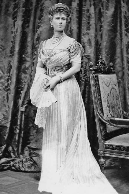 QUEEN MARY OF THE UNITED KINGDOM Mary of Teck 4x6 Photo UK