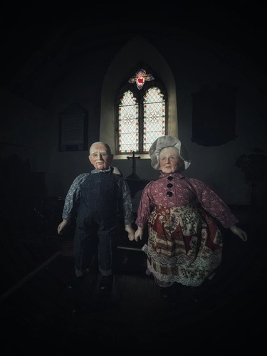 HAUNTED PORCELAIN DOLL - The inseparable couple - Fred and Mary - Picture 5 of 9