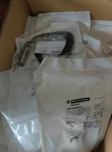 1 Sensore Schneider XS618B1NAM12 Telemecanique Nuovo - Prossimit&agrave; Induttivo M18