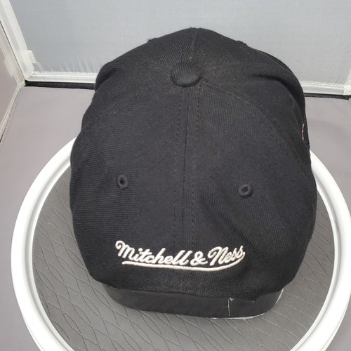 Mitchell & Ness CHICAGO BULLS Hat NBA Embroidered SnapBack SMALL *RARE Polyester - Picture 14 of 20