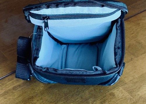 Case Logic TBC406 DSLR Camera Case Holster Black 8.6 x 6.9 x 4.3 in - Picture 4 of 7