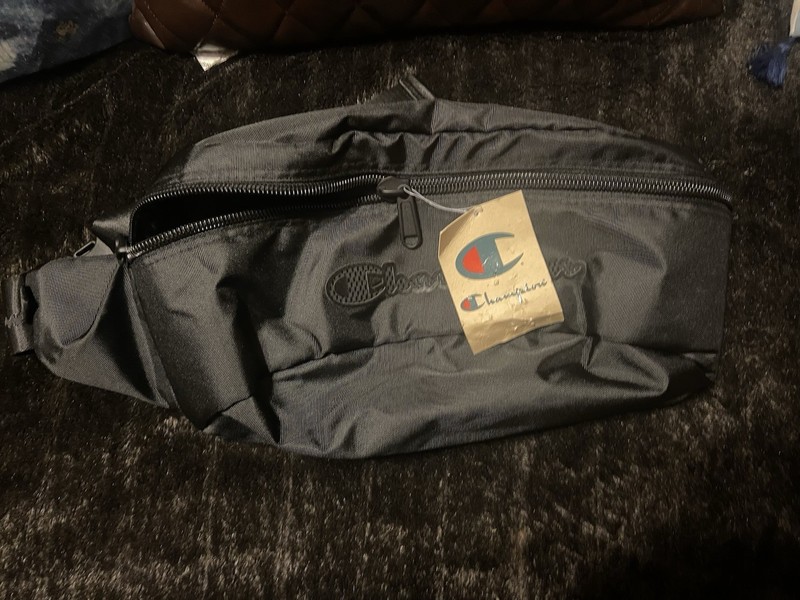 Champion Black Reverse Weave Crossbody Waist Pack XL Fanny Pack Bag NEW