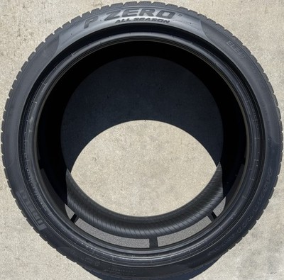 TWO Continental ExtremeContact DWS06 Plus Tires 245/40ZR20 99Y