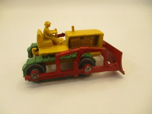 MATCHBOX LESNEY #18a CATERPILLAR BULLDOZER ORIGINAL WITH NEW TREADS NEAR MINTY