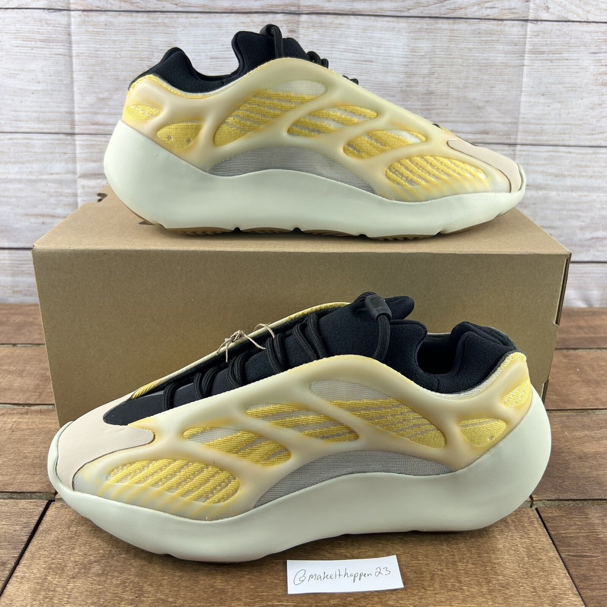 adidas Yeezy 700 V3 Mono Safflower イージー モノベニバナ Adidas Yeezy 700 V3 'Mono Safflower' Yellow HP5425 Men Size