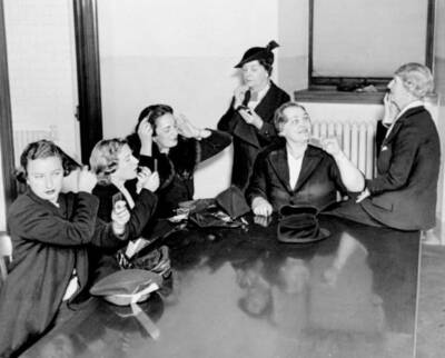 Beatrice G Cohan Caroline E Gross Viola Levy Sarah E Willis Julia  .. Old Photo