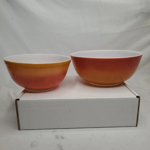 Vintage Pyrex Bowl Sunburst Orange Color Flame Glo 4qt 404, 2.5qt 403 Nesting