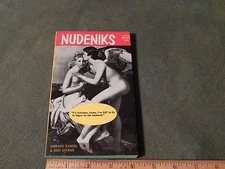 Nudeniks (Kandel & Safran) Paperback, 1960 "Art Appreciation For The Layman"  (=