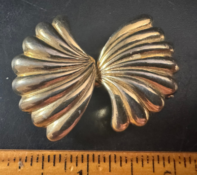 Mimi Din 2 piece gold tone belt buckle shell design 1980 - 2  display picture 3