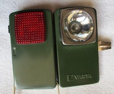 ANCIENNE LAMPE DE POCHE VARTA - VERTE - VINTAGE -