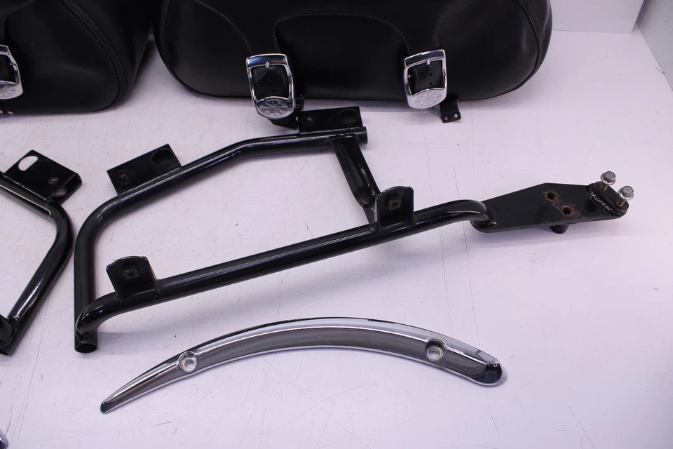 02-09 YAMAHA V STAR 1100 CLÁSICO FABRICANTE DE EQUIPOS ORIGINALES EQUIPAJE DE CARGA LATERAL ALFORJA BOLSA CONJUNTO DURO  Foto 2 de 4