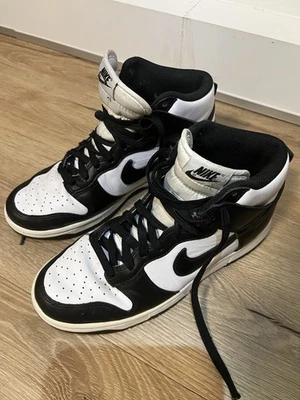 Nike Dunk High Retro