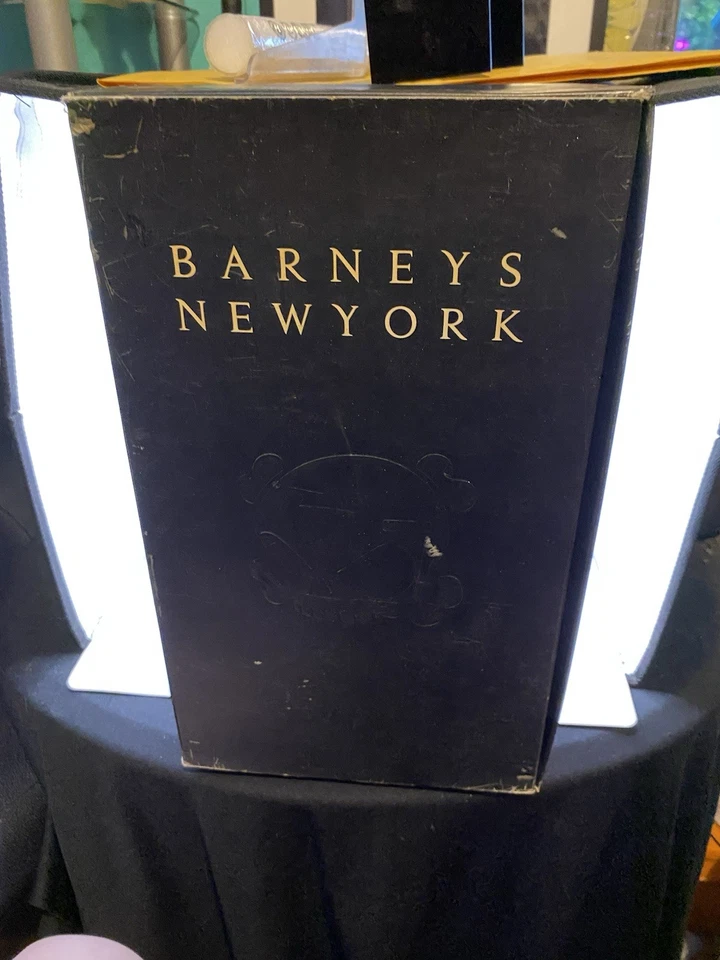 Huck Gee X Barney’s New York Version Skullhead Brand New In Box Kidrobot - Image 2 of 2