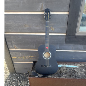 Black Classical Guitar 6 String Right-Handed Standard Body 19 Frets