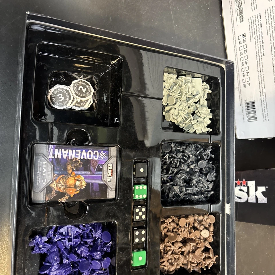 Complete Risk Halo Legendary Edition Board Game Hasbro 2012 - Image 4 of 4