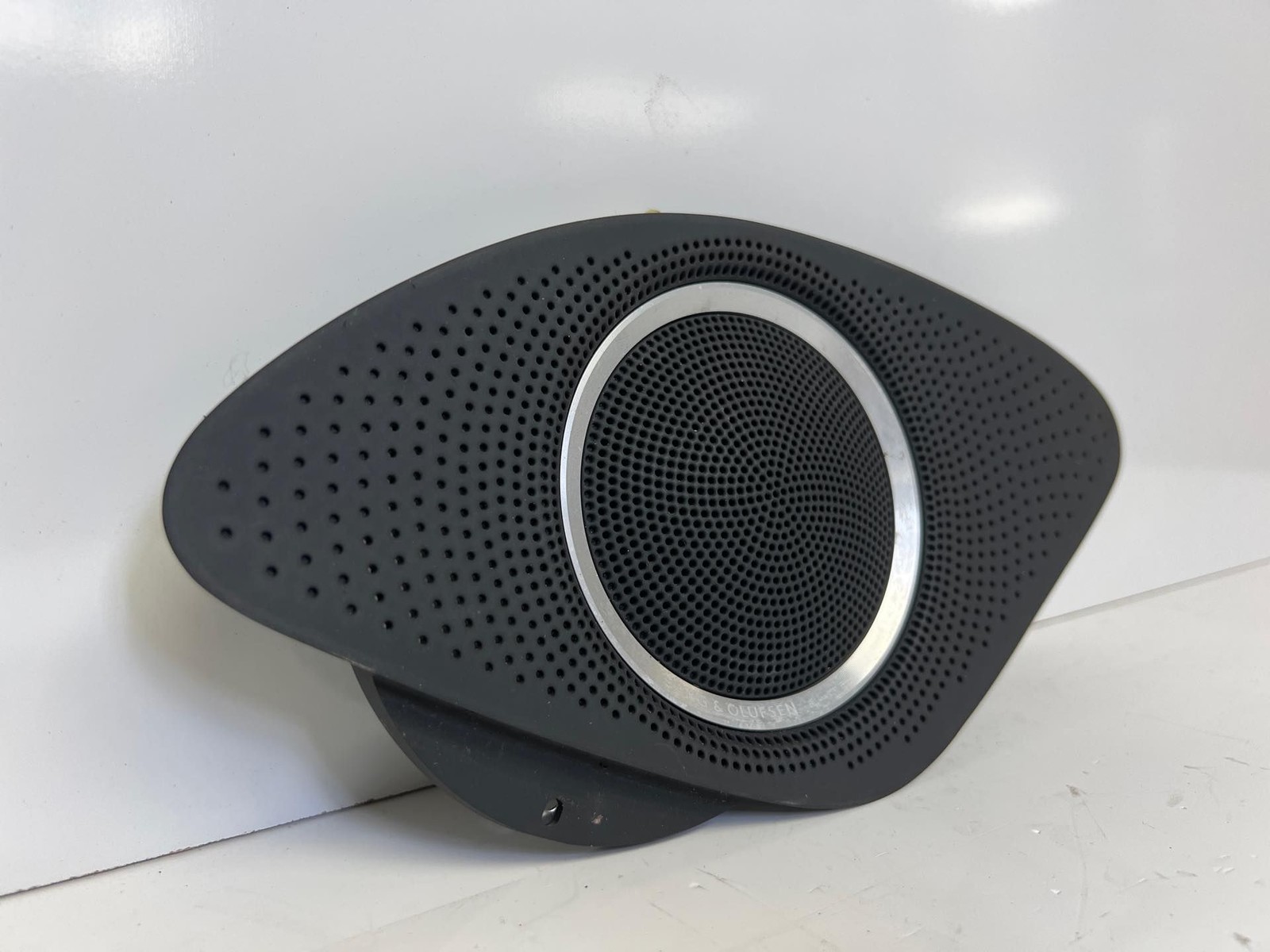 424035409 Audi R8 LH Driver side Door panel speaker cover (MK)