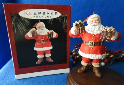 Hallmark Ornament 1995 Refreshing Gift COCA-COLA Santa 