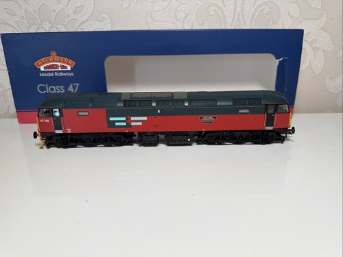 Bachmann 32-817 Class 47/7 47745 'Royal London Society For The Blind, RES Livery | Condition: Used