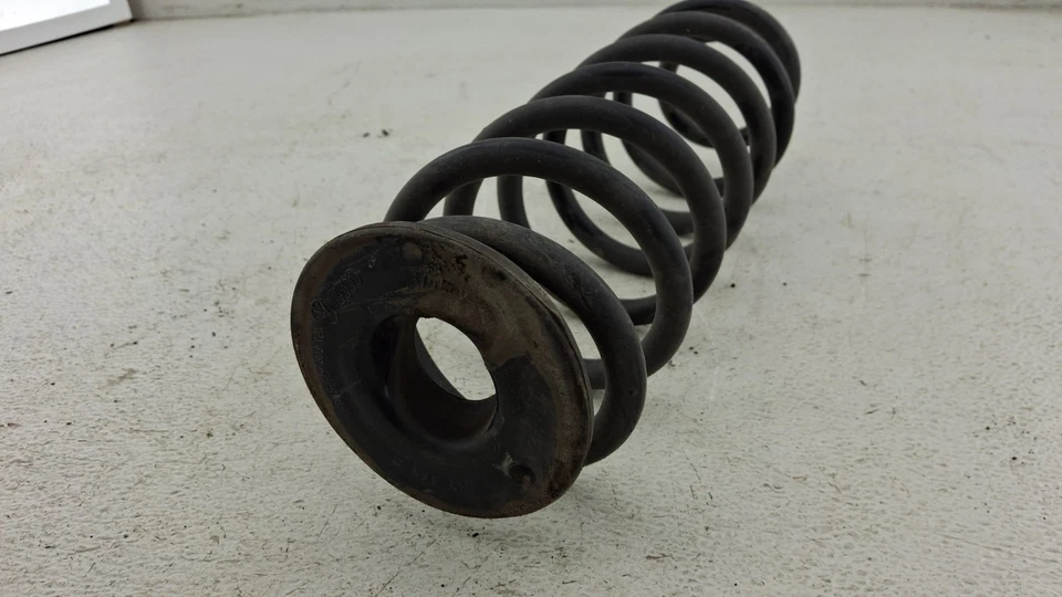 Muelle helicoidal trasero izquierdo o derecho Volkswagen Passat 2012-2019 tracción delantera OEM Foto 4 de 4