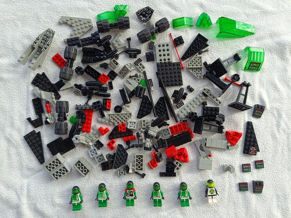 Lego SPACE Police 6897 Rebel Hunter 6813 Galactic Chief 6852 Sonar Security 1969 - Bild 2 von 4