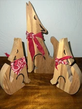 Vintage Southwest handmade Carved wooden dog/coyote W Pups howling At The Moon.