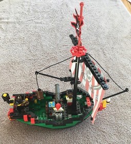 LEGO Pirates 6250 Cross Bone Clipper  100% Complete
