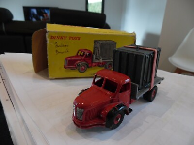 1/43ième – DINKY TOYS – N.S.U Rover 80