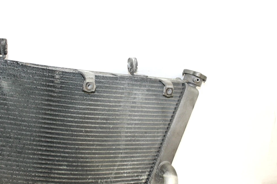 06-07 Suzuki GSXR750 Radiator OEM Foto 4 de 4