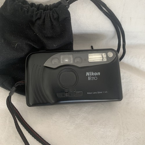 Appareil Photo Argentique Compact Nikon EF500SV 28mm – Argenté – Étui D'Origine – Occasion N.MINT