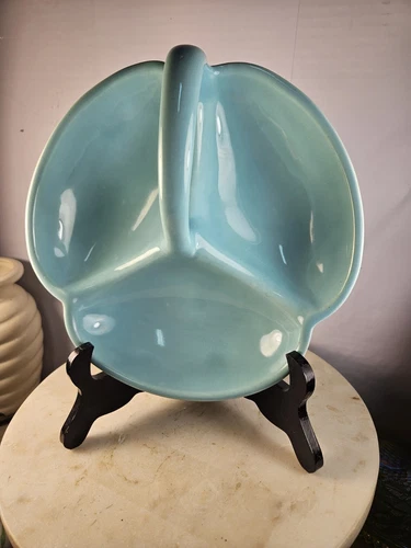 Fantastic Franciscan Metlox Poppytrail Turquoise Trefoil Nappy Serving Dish Nut
