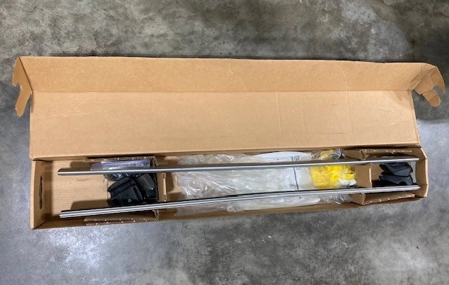 Acessórios OE MOPAR 82205174AB Cross Rail Pkg 2002-2007 Jeep Liberty completo - Imagem 3 de 4