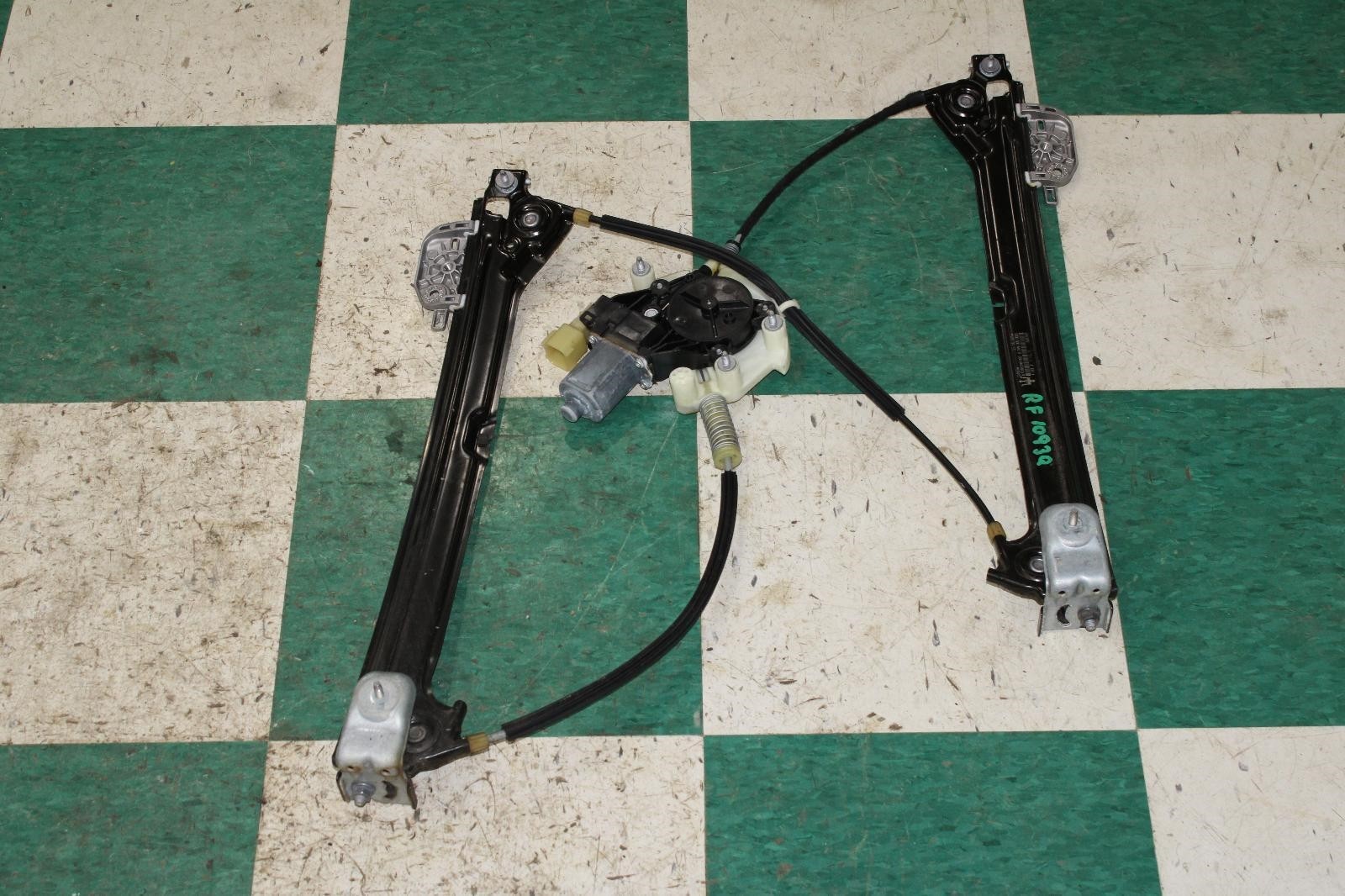 Maserati Ghibli 2014-2017 Front Right Window regulator