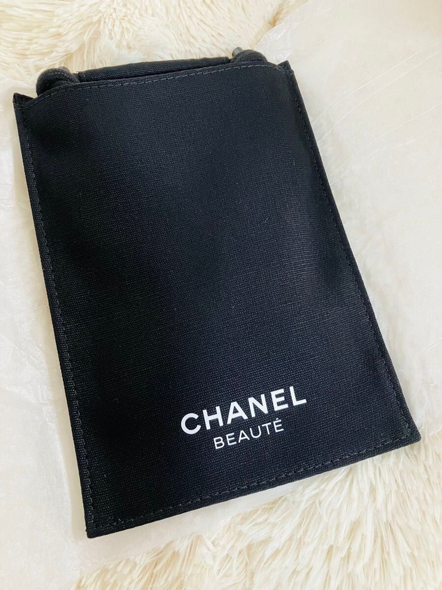 CHANEL ノベルティ ケース New 新品】シャネル CHANEL ノベルティ リップケース 口紅入れ 鏡