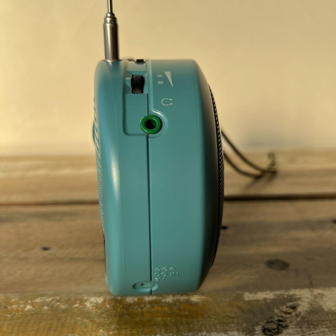 SONY CFT-1 Radio Cassette Player with Manual and Bag Vintage