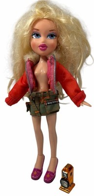 Vintage Bratz Campfire Cloe Doll w/ Jacket Shoes Shorts/Skirt Flashlight/Torch