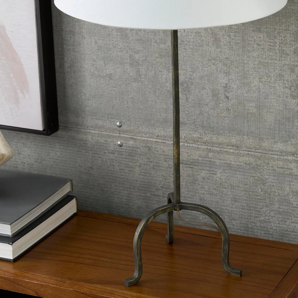 Lámpara de mesa trípode delgada de metal Heritage de hierro forjado negro de 28" para sala de estar, Be Foto 4 de 4