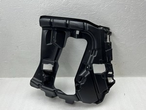 Volkswagen T-Roc 2024 Rechts Halterung Stoßstange Stoßfänger vorne 2GA807724E