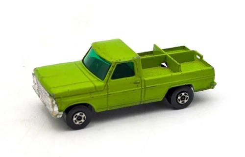 Vintage 1968 Matchbox Lesney Superfast #50 Kennel Truck Lime Green