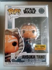 Vinyl: Star Wars - Ahsoka Tano - Hot Topic (Exclusive) #680 (W. PROTECTOR)