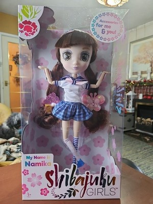 Shibajuku Girls Namika 13 Zoll Puppe mit Zubehör - ungeöffnet. Perfektes Weihnachtsgeschenk.