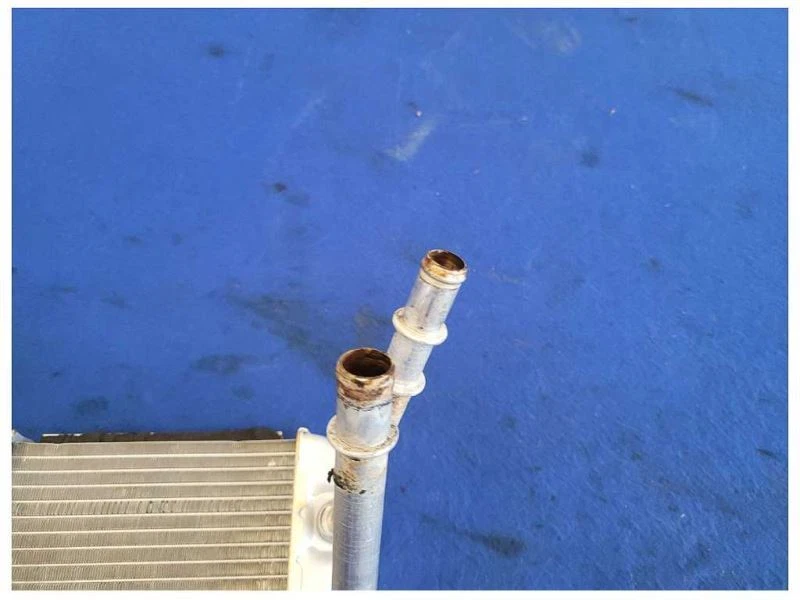 1993 Chevrolet Camaro Z28 Coupe Heater Core Element Box 2546 - Image 4 of 4