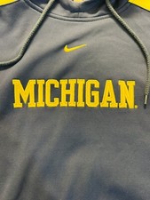 Vintage Nike Team Michigan Wolverines Center Swoosh Hoodie Size M
