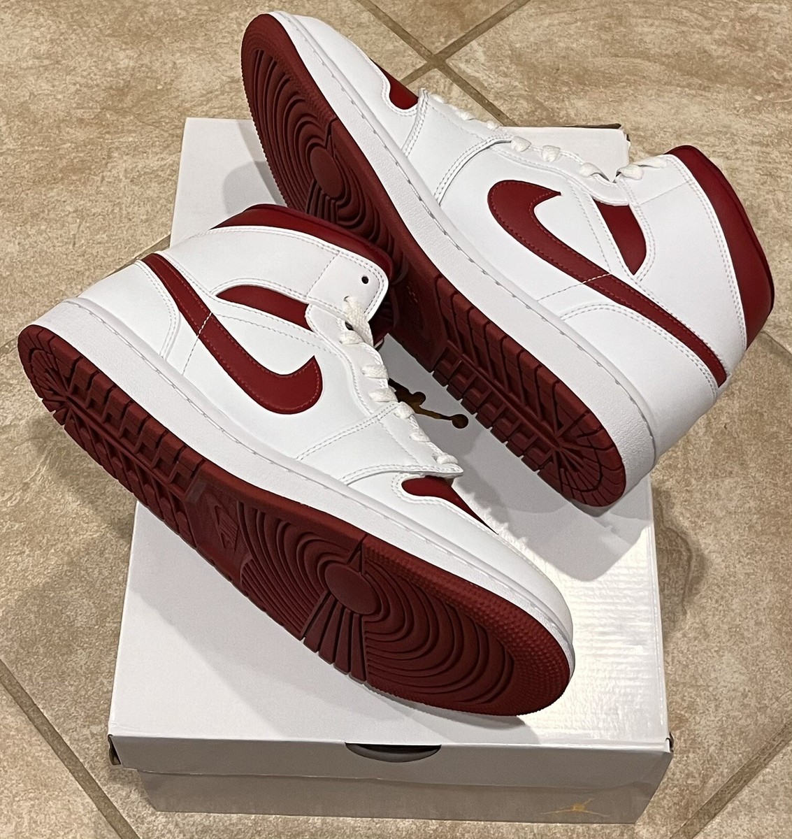 NEW Nike Air Jordan Mid Reverse Chicago (W) Women's Size 11